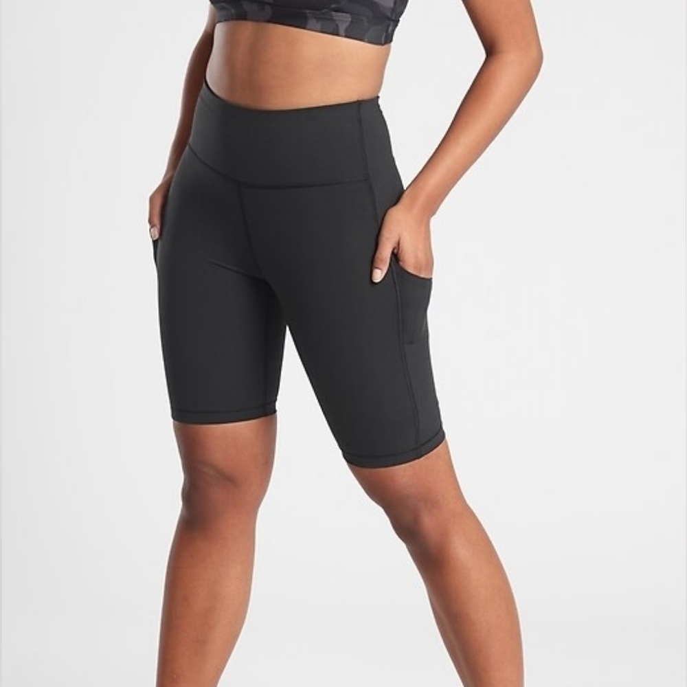 Athleta Ultimate Stash 9 Shorts